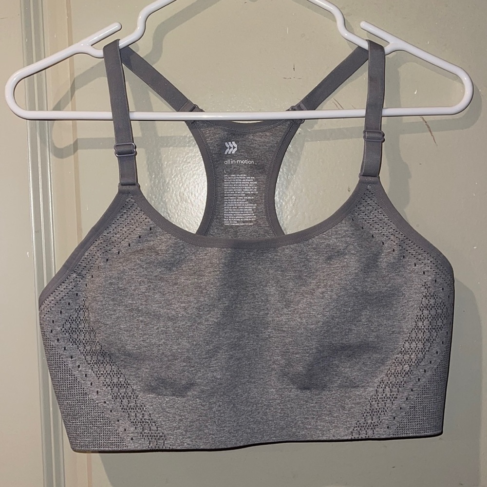 sports bra